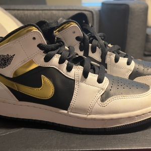 Air Jordan 1 mid (GS)